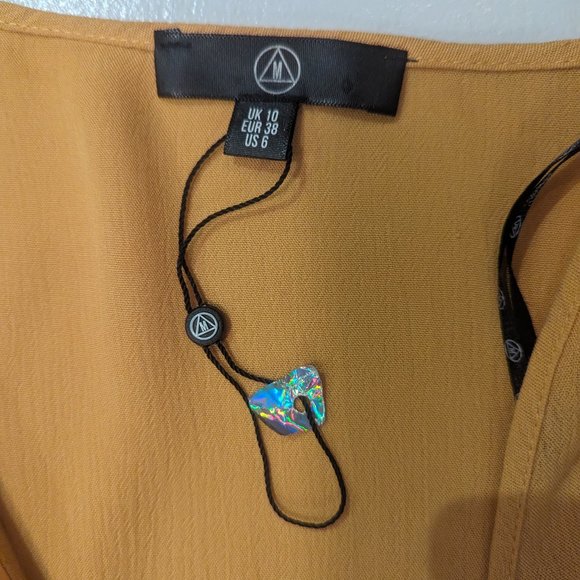 NWT Missguided Cropped Front-Tie blouse in Mustard Color - Picture 7 of 8